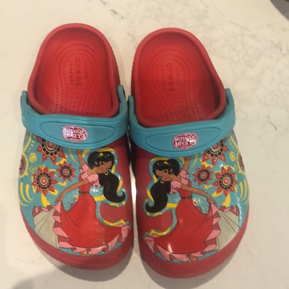 Elana of Avalor Crocs - Picture 5 of 5